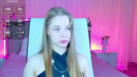 Snapshot of cutemousee chatting on 28, 4, 2026 Rina online show from 28, 4, 2026
