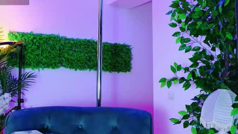 cuteness__girl online show from 11, 11, 2025