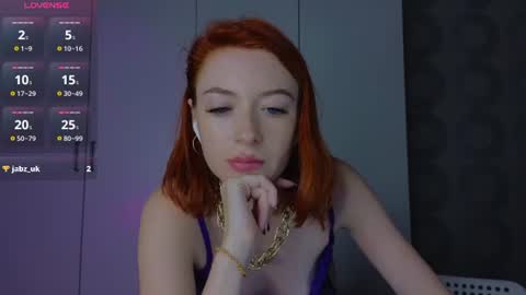 Snapshot of cuteroxyfoxyy chatting on 13, 6, 2026 Roxy online show from 13, 6, 2026