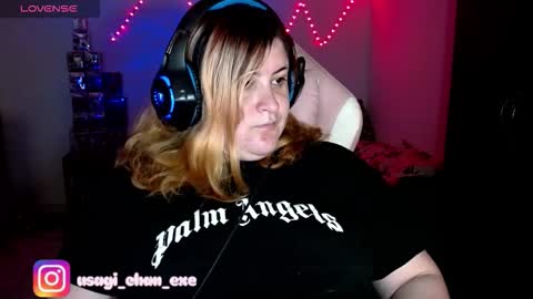 Snapshot of cuteusagi chatting on 26, 11, 2025 Usagi online show from 26, 11, 2025