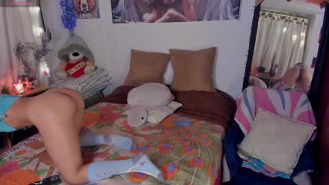 Snapshot of cuteweed420 chatting on 27, 10, 2025 cuteweed420 online show from 27, 10, 2025