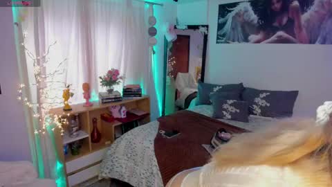 Snapshot of cuteweed420 chatting on 13, 5, 2026 cuteweed420 online show from 13, 5, 2026