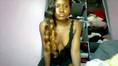 Snapshot of cutezola chatting on 21, 10, 2025 cutezola online show from 21, 10, 2025