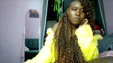 Snapshot of cutezola chatting on 1, 11, 2025 cutezola online show from 1, 11, 2025