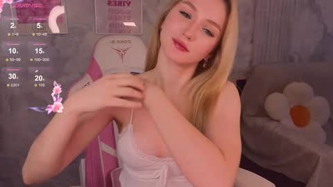Snapshot of cutie_angels chatting on 17, 2, 2025 HelloMy name Eva online show from 17, 2, 2025