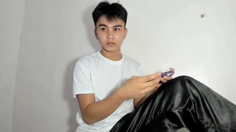 Snapshot of cutie_luwi chatting on 15, 10, 2025 luwi online show from 15, 10, 2025