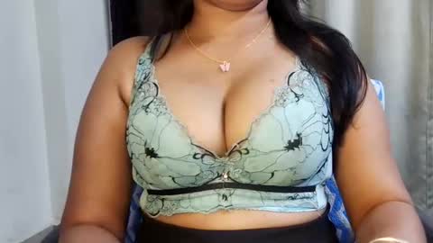 Snapshot of cutie_ruhi chatting on 18, 4, 2026 Ruhii online show from 18, 4, 2026