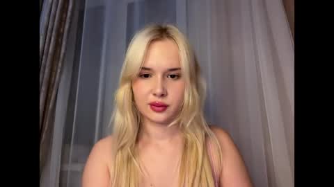 Chloe online show from 17, 4, 2026