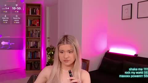 Snapshot of cutiepie69__ chatting on 20, 6, 2026 cutiepie69__ online show from 20, 6, 2026