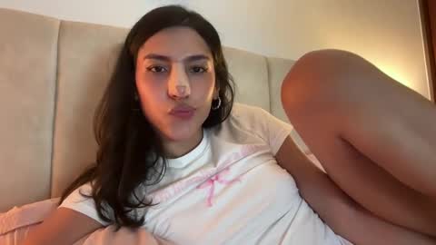 Snapshot of cutiepiemiu chatting on 19, 11, 2025 cutiepiemiu - online show from 19, 11, 2025