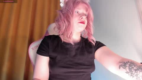 CutieSue online show from 3, 2, 2026