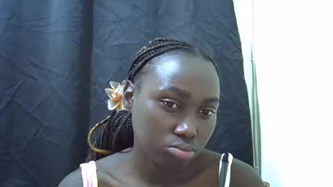 Snapshot of cuttey_slim22 chatting on 17, 5, 2026 cuttey_slim22 online show from 17, 5, 2026