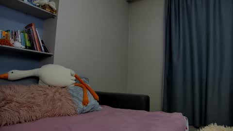 Snapshot of cuttiebunny chatting on 10, 1, 2025 cuttiebunny online show from 10, 1, 2025