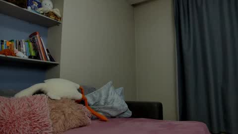 Snapshot of cuttiebunny chatting on 13, 1, 2025 cuttiebunny online show from 13, 1, 2025