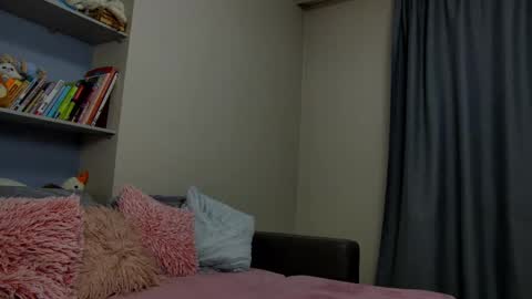 Snapshot of cuttiebunny chatting on 20, 2, 2025 cuttiebunny online show from 20, 2, 2025