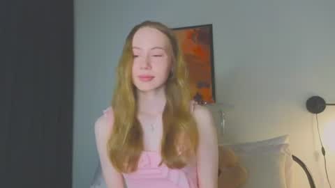 Snapshot of cuute_angell chatting on 25, 6, 2026 Virginia See you on Sunday online show from 25, 6, 2026