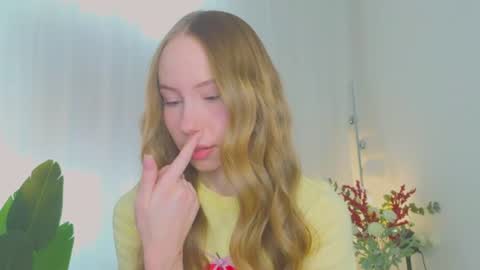 Snapshot of cuute_angell chatting on 19, 7, 2026 Virginia See you on Sunday online show from 19, 7, 2026