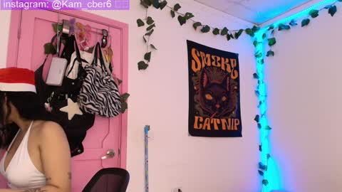 Snapshot of cybercami chatting on 27, 12, 2024 Camila online show from 27, 12, 2024