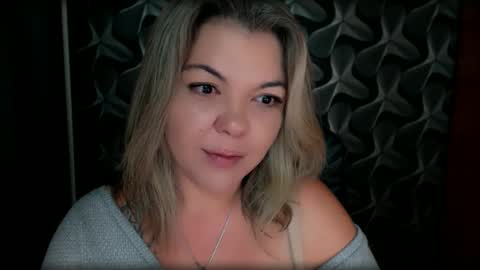 Snapshot of cyberdomme chatting on 30, 9, 2025 Full time mean bitch. online show from 30, 9, 2025