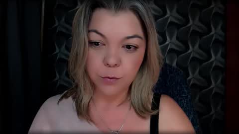 Snapshot of cyberdomme chatting on 29, 11, 2025 Full time mean bitch. online show from 29, 11, 2025