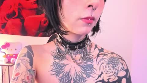 Snapshot of cyberia____________________ chatting on 22, 10, 2025 cel I am independent Help me reach 200 thumbs up uwu online show from 22, 10, 2025