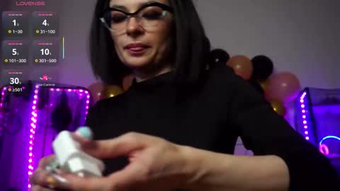 Lily Goddess online show from 25, 10, 2025