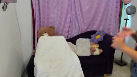 Snapshot of cynthiawatson_ chatting on 18, 11, 2025 Cynthia online show from 18, 11, 2025