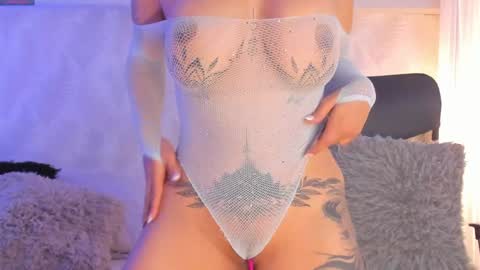 Snapshot of cyntia_adams chatting on 3, 2, 2025 cyntia_adams online show from 3, 2, 2025