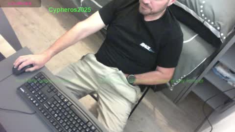 Snapshot of cypheros2025 chatting on 14, 5, 2026 Chris online show from 14, 5, 2026