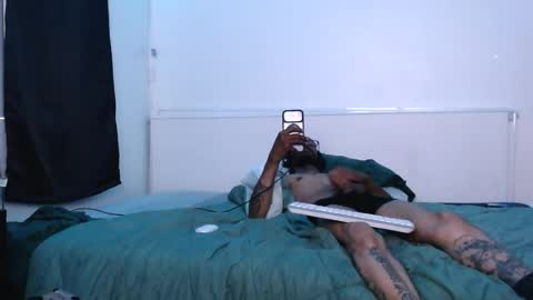 Snapshot of cyrusveal3 chatting on 20, 7, 2026 SkinnyTattedGuy online show from 20, 7, 2026
