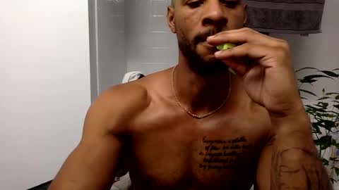 Snapshot of d33d667696 chatting on 4, 10, 2025 Dday2 online show from 4, 10, 2025
