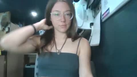 Snapshot of d3sert_moon chatting on 30, 11, 2025 d3sert_moon online show from 30, 11, 2025