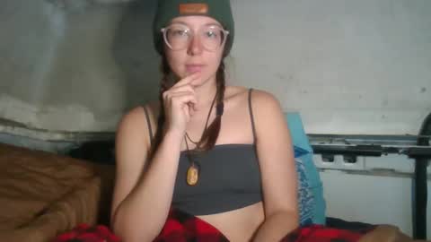 Snapshot of d3sert_moon chatting on 1, 12, 2025 d3sert_moon online show from 1, 12, 2025