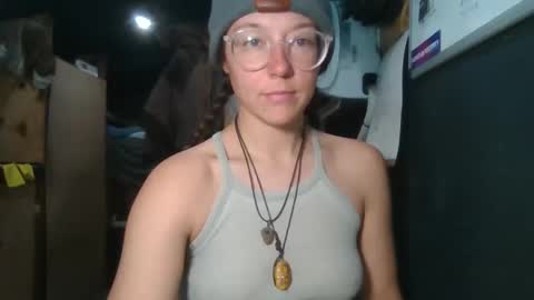 Snapshot of d3sert_moon chatting on 16, 12, 2025 d3sert_moon online show from 16, 12, 2025