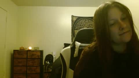 Snapshot of d_a_i_s_y chatting on 10, 12, 2024 Daisy online show from 10, 12, 2024