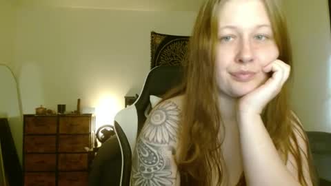 Snapshot of d_a_i_s_y chatting on 26, 2, 2025 Daisy online show from 26, 2, 2025