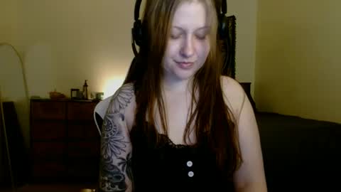 Snapshot of d_a_i_s_y chatting on 12, 3, 2025 Daisy online show from 12, 3, 2025
