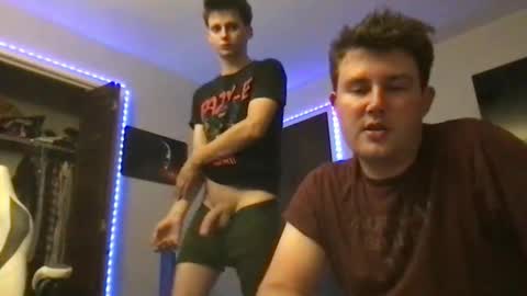 Snapshot of d_dart chatting on 11, 9, 2025 Aeboy12 online show from 11, 9, 2025