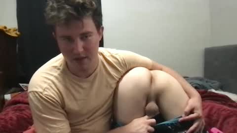 Snapshot of d_dart chatting on 4, 10, 2025 Aeboy12 online show from 4, 10, 2025