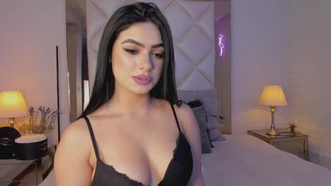 Snapshot of d_kimrouse_h chatting on 4, 2, 2025 Kim online show from 4, 2, 2025