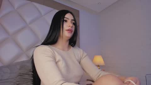Snapshot of d_kimrouse_h chatting on 5, 2, 2025 Kim online show from 5, 2, 2025