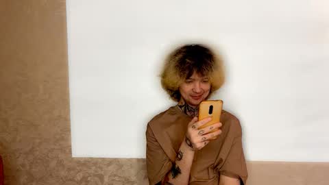 Snapshot of daaamnmeow chatting on 19, 10, 2025 daaamnmeow online show from 19, 10, 2025