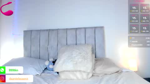 Snapshot of daani_saenzz chatting on 6, 3, 2025 Daniela Saenz online show from 6, 3, 2025