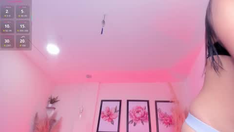 Snapshot of daaniela_moon chatting on 5, 11, 2025 Daniela online show from 5, 11, 2025