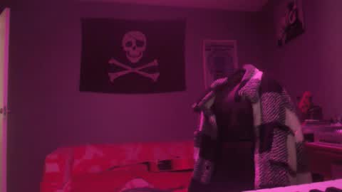 Snapshot of dabirdfree chatting on 19, 10, 2025 Destroyer online show from 19, 10, 2025