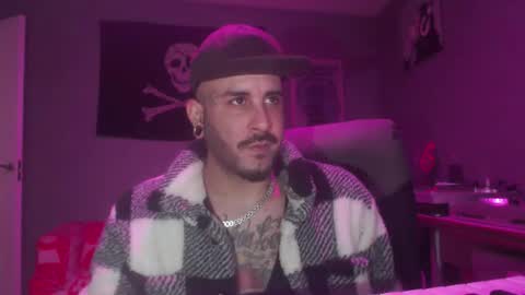 Snapshot of dabirdfree chatting on 13, 11, 2025 Destroyer online show from 13, 11, 2025