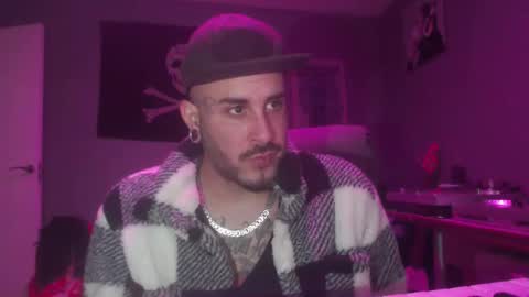 Snapshot of dabirdfree chatting on 26, 11, 2025 Destroyer online show from 26, 11, 2025