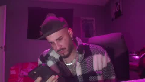 Snapshot of dabirdfree chatting on 4, 12, 2025 Destroyer online show from 4, 12, 2025