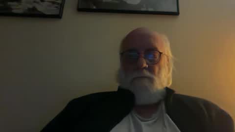 Snapshot of daddy341177 chatting on 4, 11, 2025 daddy341177 online show from 4, 11, 2025