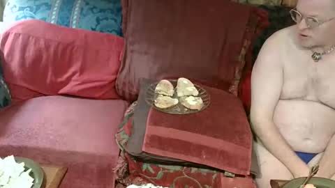 Daddy online show from 27, 4, 2026